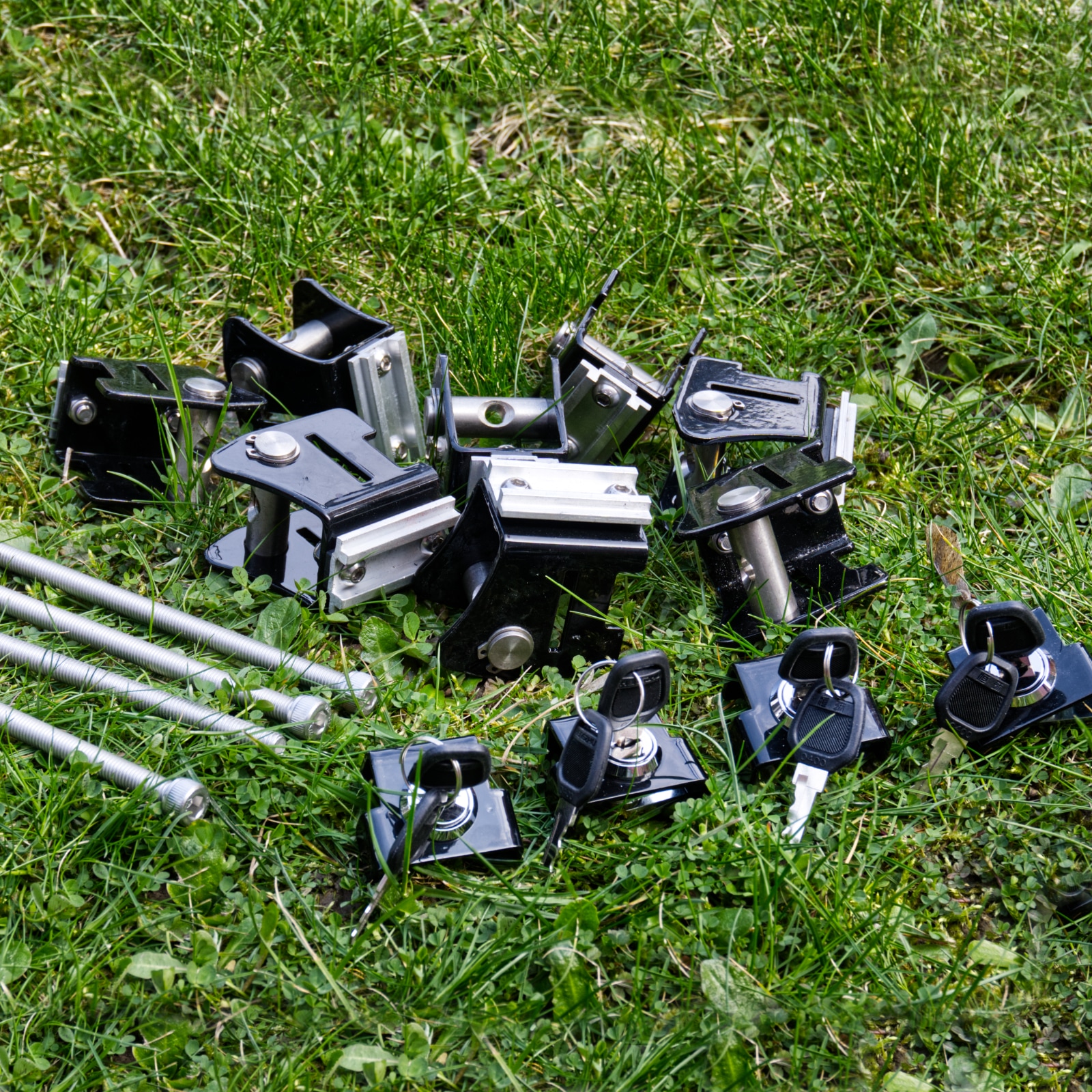 OFF Anti-Theft Mounting Brackets